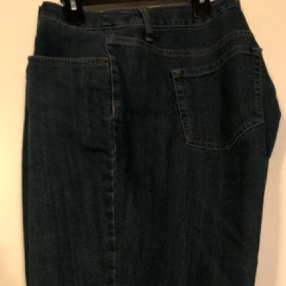 Bermuda-length denim shorts